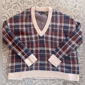 Banana republic V-neck sweater size S.